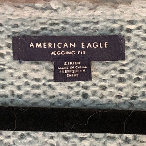 GUCāAmericanāeagleāblueāhoodedĀ sweater!āSizeāS - Picture 2 of 3